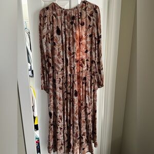 Aritzia floral maxi dress NWOT size small